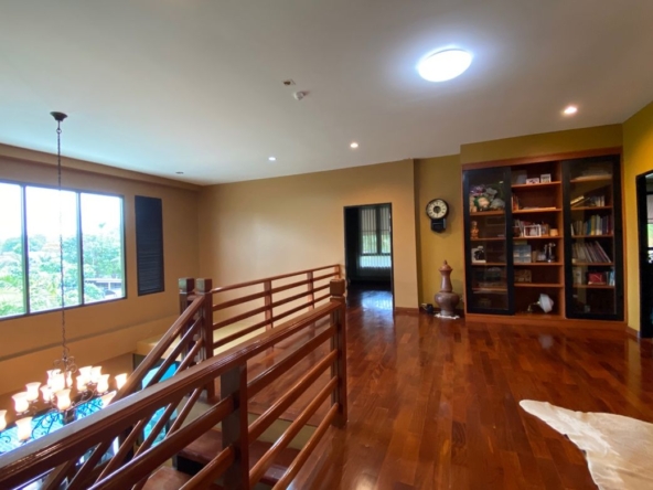 6 bed family home with private pool for sale in Nam Phrae Chiang Mai-P-PHS936