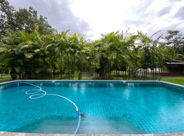 6 bed family home with private pool for sale in Nam Phrae Chiang Mai-P-PHS936