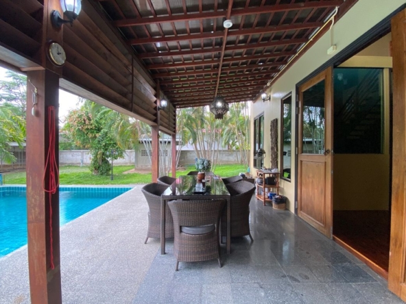 6 bed family home with private pool for sale in Nam Phrae Chiang Mai-P-PHS936