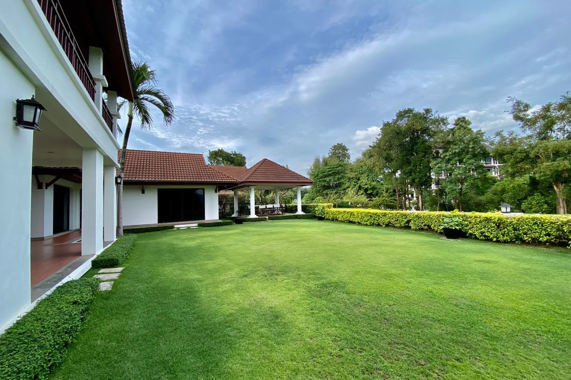 Colonial House by the Golf Course for sale in Mae On