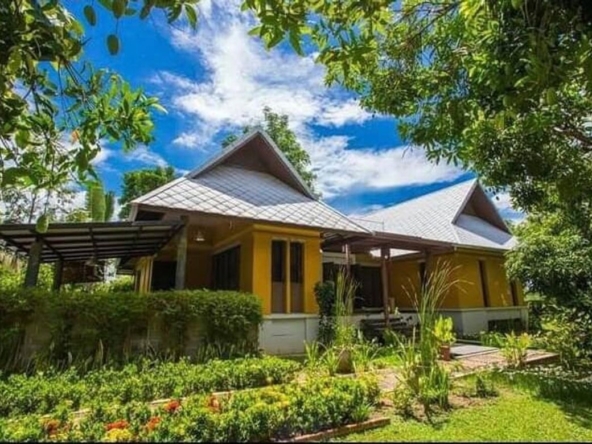 2 Bedroom Villa with Large Garden in Mae Rim.-J-WA006