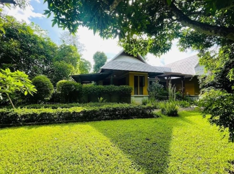 2 Bedroom Villa with Large Garden in Mae Rim.-J-WA006