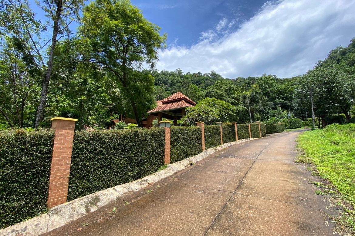 English country home for sale in Mae Rim