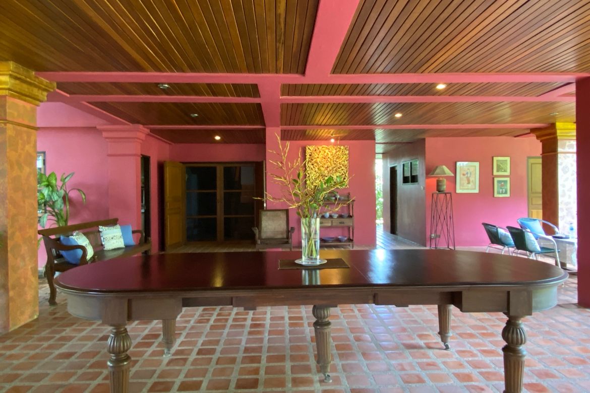 Lanna wooden thai house for sale in Don Kaew