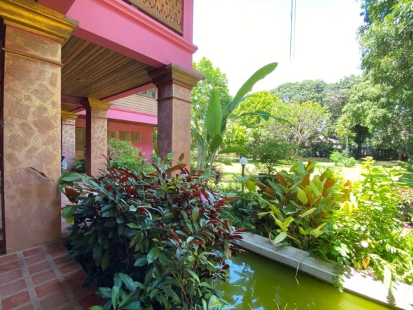 Lanna wooden thai house for sale in Don Kaew