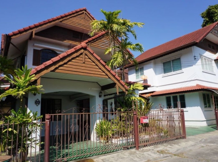 2 houses with 5 bedrooms for sale in Muang Chiang Mai-P-PHS404