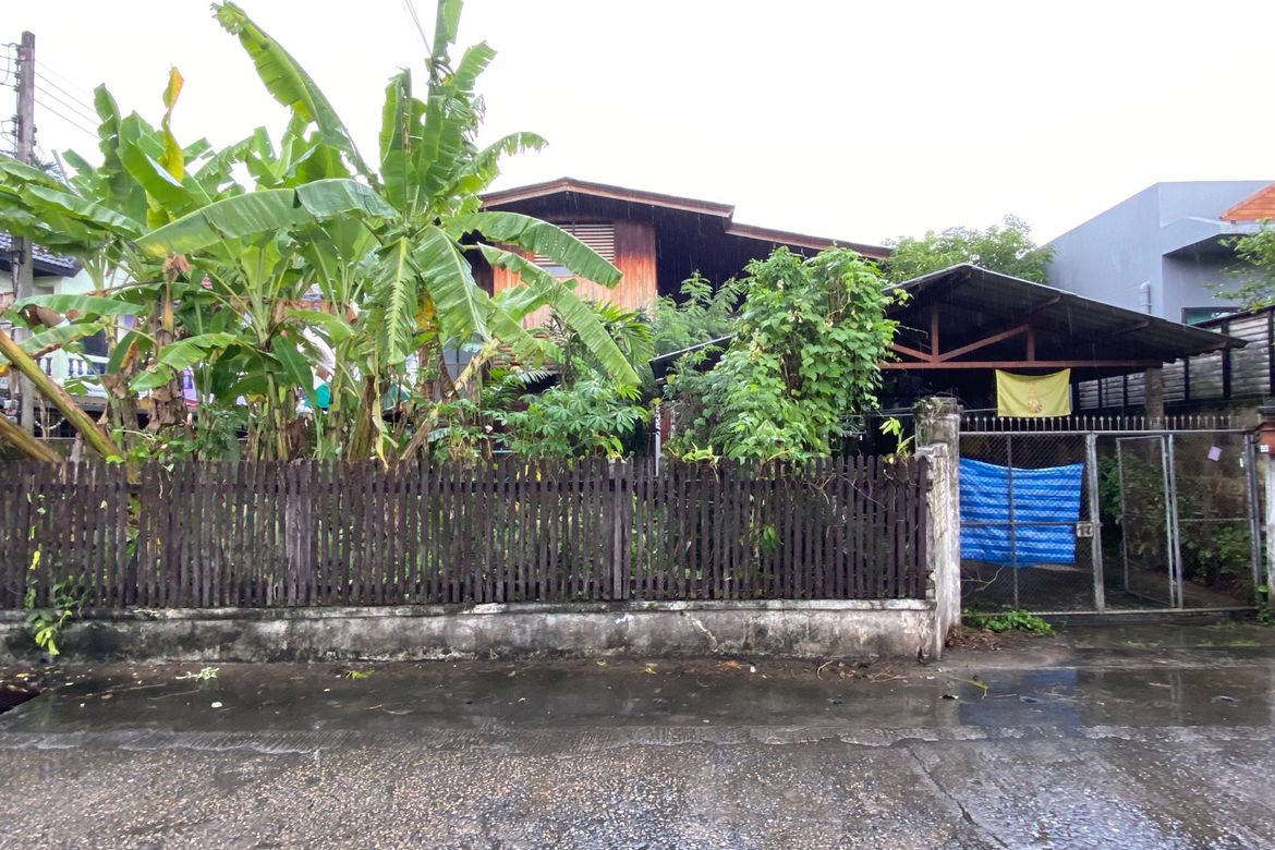 A land with house for sale in Muang Chiang Mai-P-PHS748