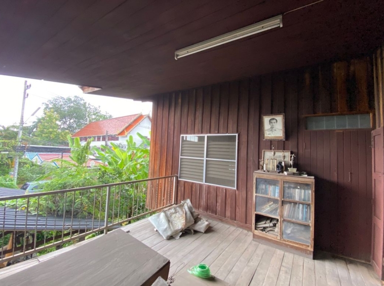 A land with house for sale in Muang Chiang Mai-P-PHS748