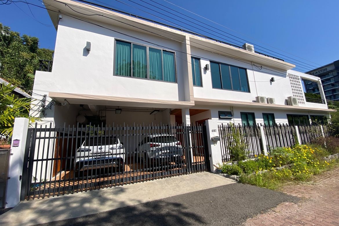 A modern house with pool for sale in Nimman area