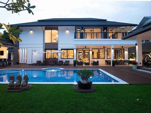 Brand new 5 bed luxury pool villa for sale in Muang Chiang Mai-P-PHS957