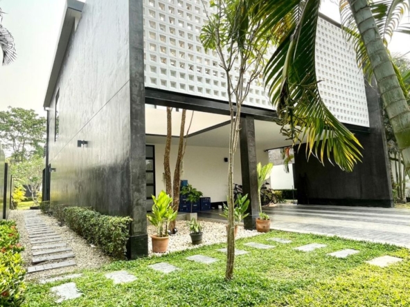 3 ฺฺBedroom Modern Pool Villa for sale in Hang Dong-SM-sta-1325