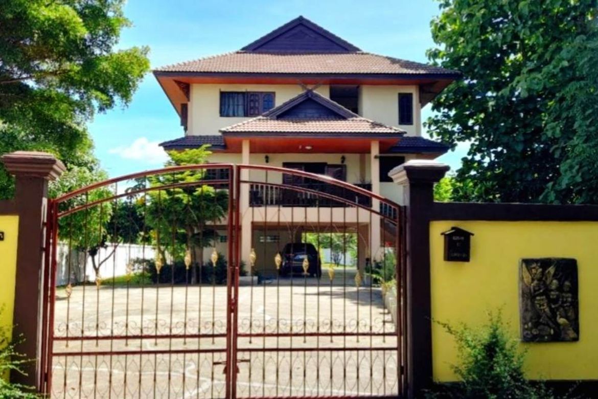 3-storey detached house for sale in Lanna style