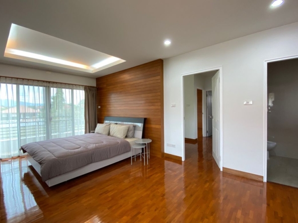 Brand new 3 beds house for sale in Sankhampeang