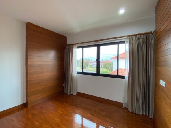 Brand new 3 beds house for sale in Sankhampeang