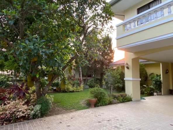 4 Bed house for sale in San Khampeang