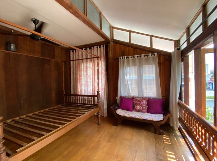 A charming wooden Thai house for sale in Sankhampeang