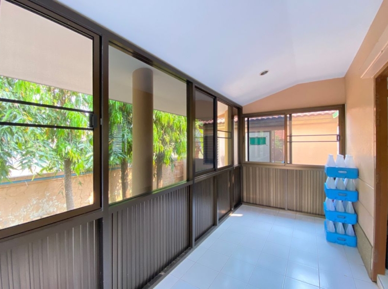 A family home for sale in Sankhampeang