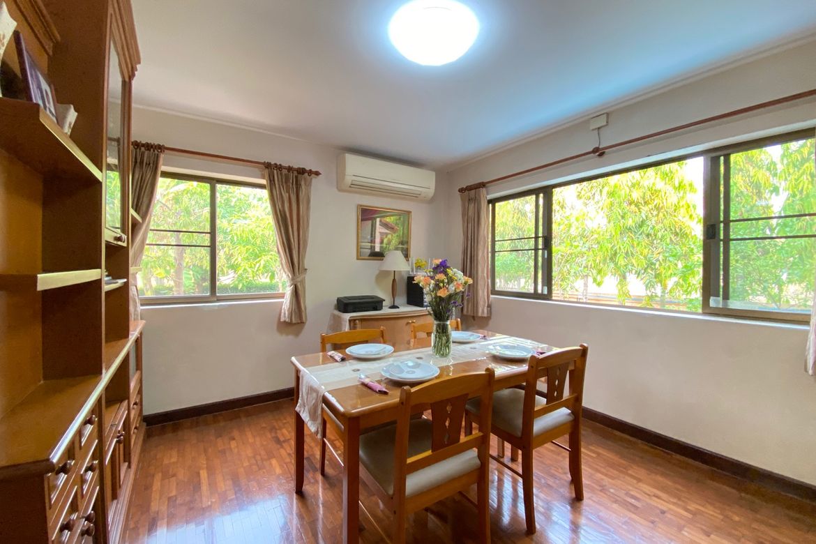 A family home for sale in Sankhampeang