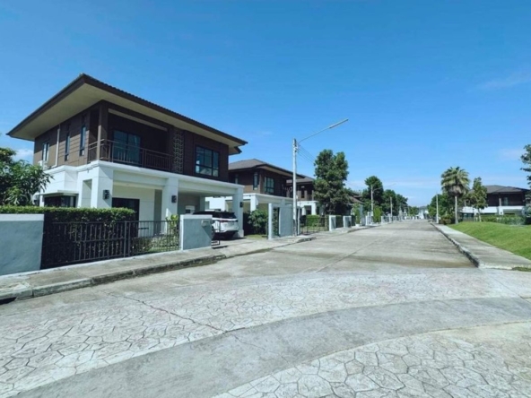 Selling a house in the project next to Mae Jo University-J-JOY1577