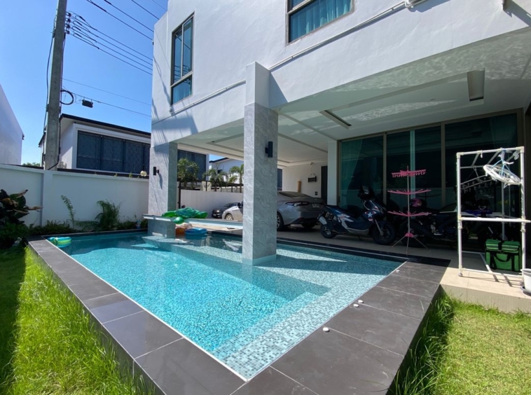 4 bed house with a private pool for sale in San Sai-P-PHS1018