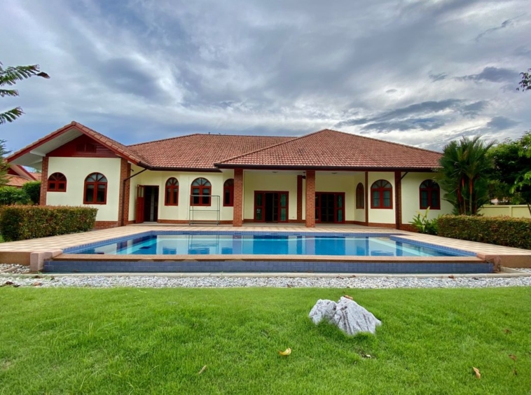 A pool villa for sale in San Sai