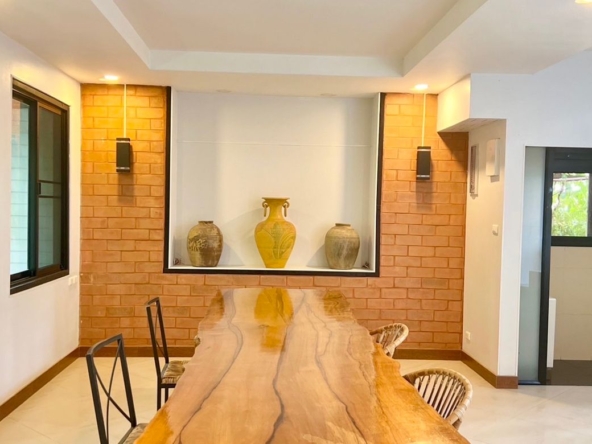 A modern home 3 bed for sale in San Sai