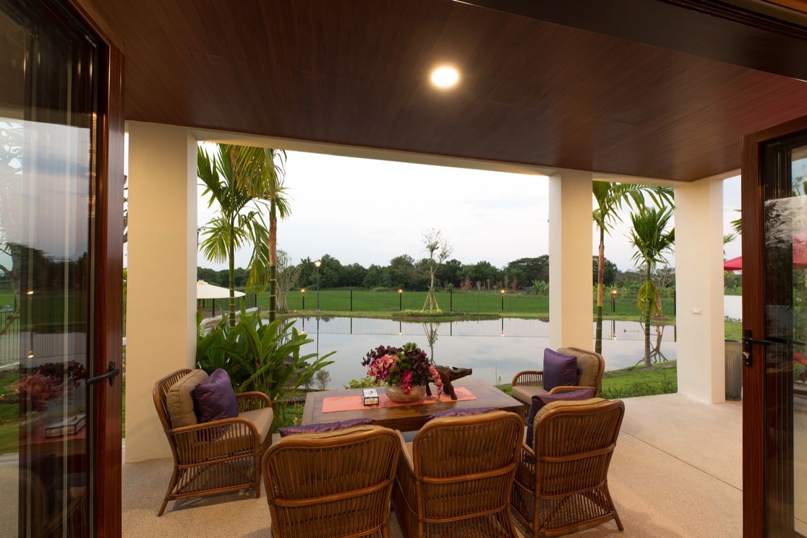 Luxury 5 Bed with private pool for sale in Saraphi