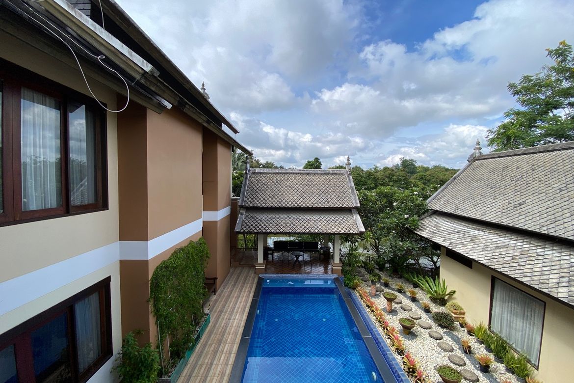 Lanna style house with pool for rent or sale in Doi Saket