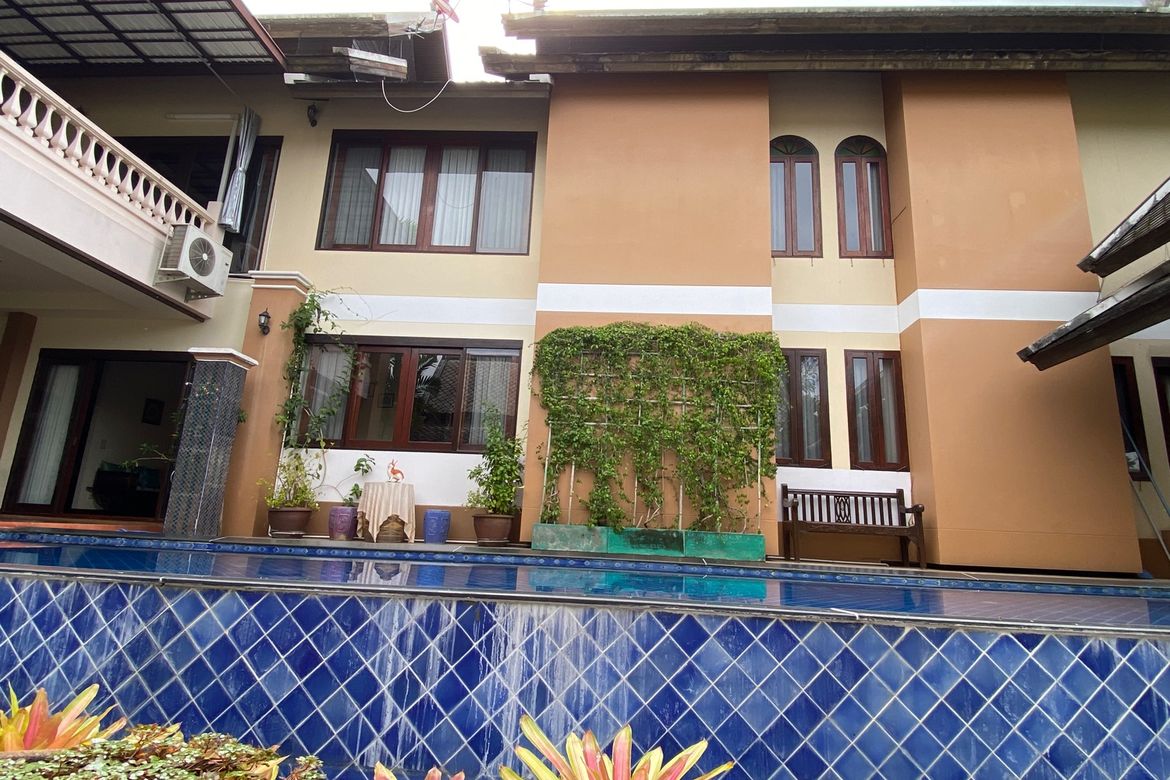 Lanna style house with pool for rent or sale in Doi Saket