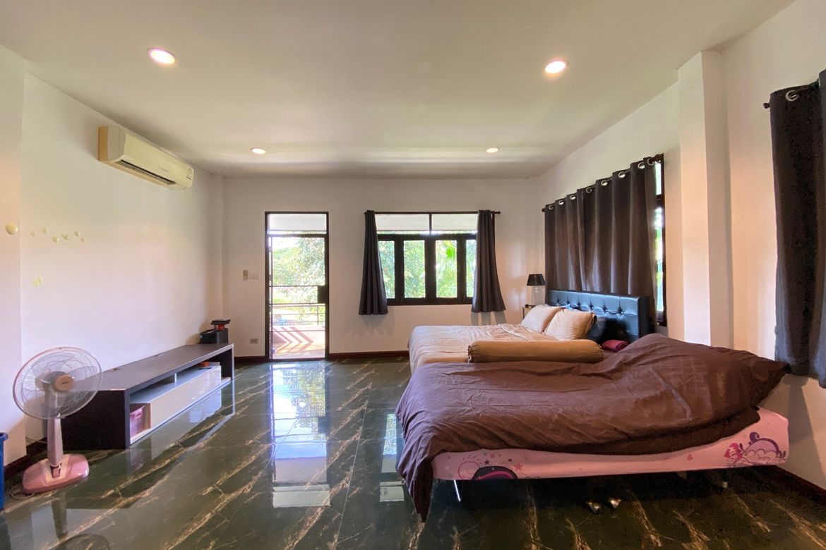 A pool villa with 2 bedroom house for rent or sale in Doi Saket