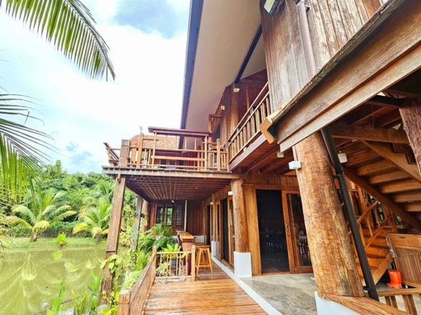 Sale of wooden houses in Lanna style with 2 floors-SM-Sta-1759