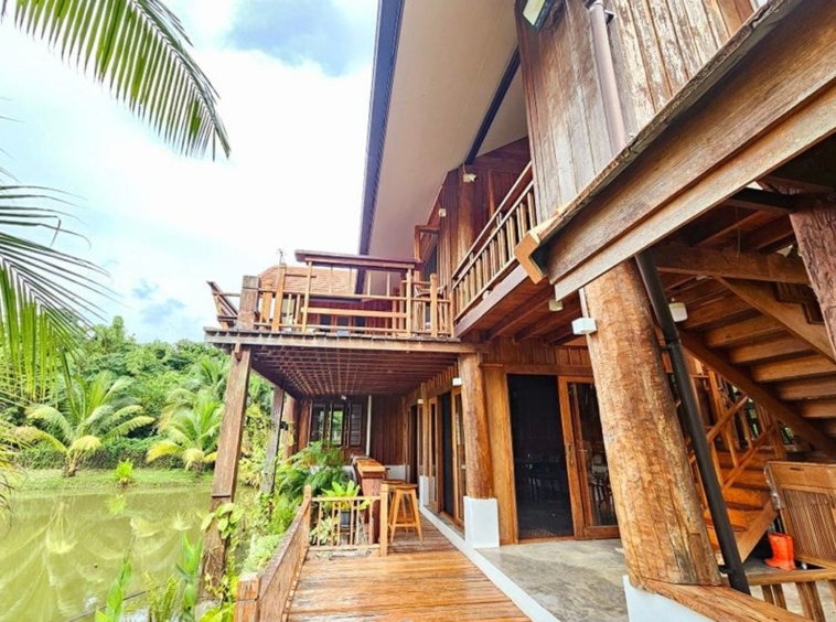 Sale of wooden houses in Lanna style with 2 floors-SM-Sta-1759