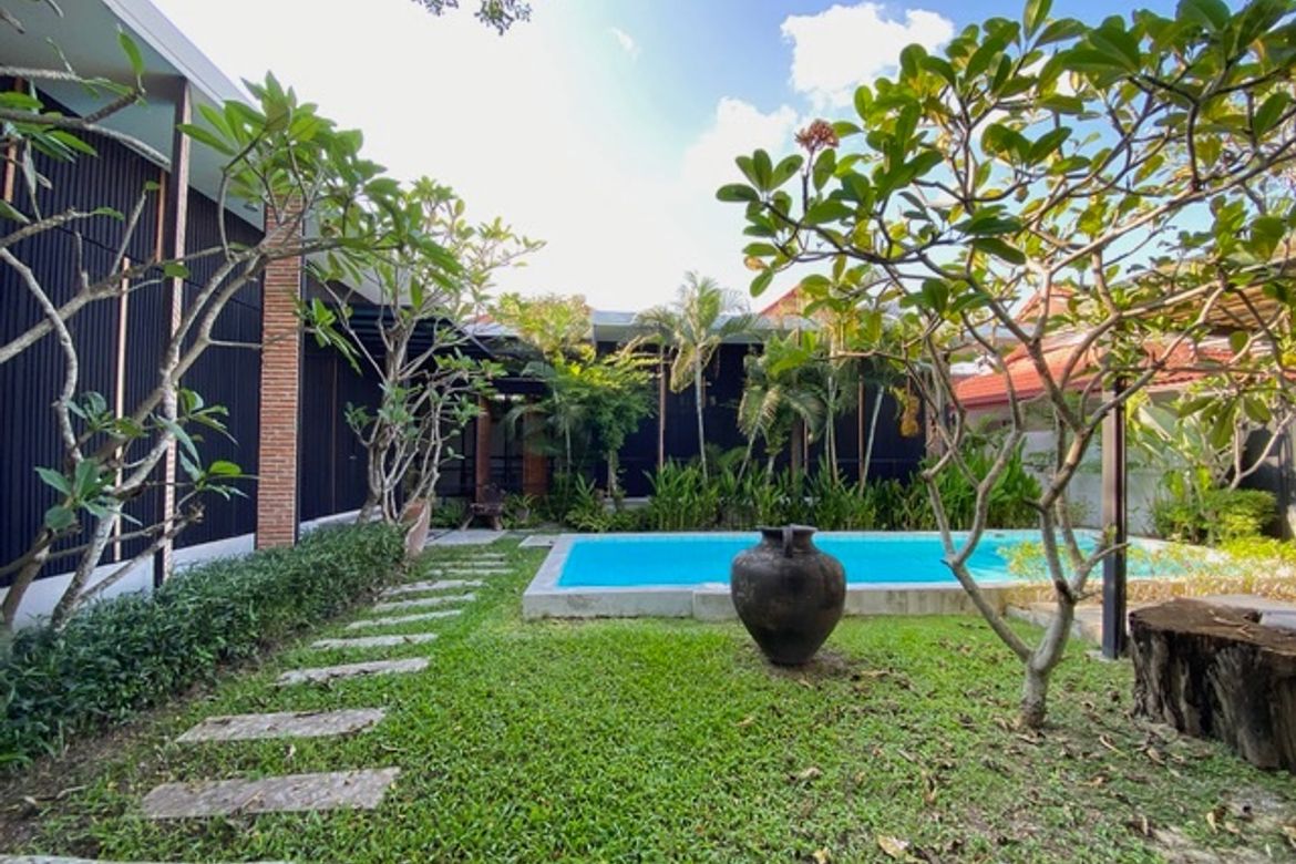 A pool villa for rent or sale in Hang Dong-P-PHR851