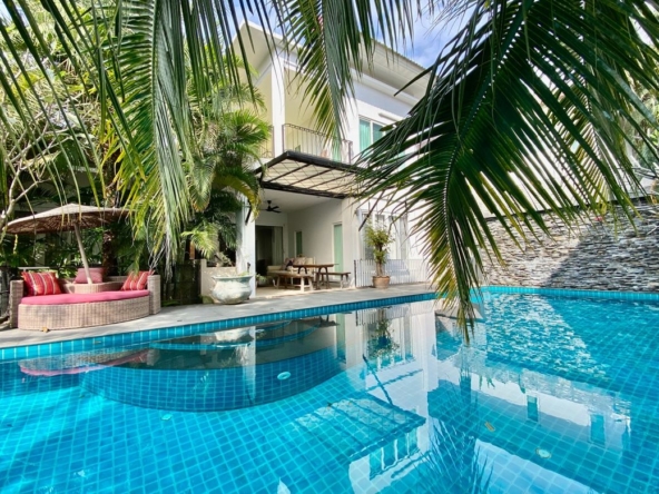 A large family home with private pool for rent or sale in Hang Dong