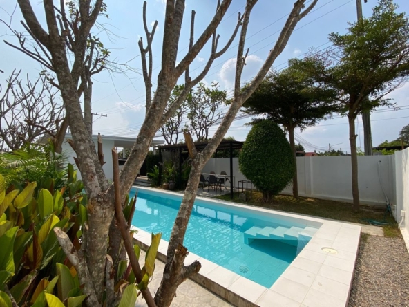 Modern house with 4 bed and private pool for rent or sale in Hang Dong