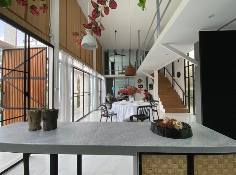 Modern house with 4 bed and private pool for rent or sale in Hang Dong