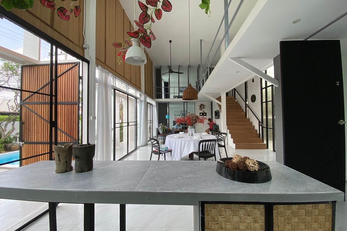 Modern house with 4 bed and private pool for rent or sale in Hang Dong