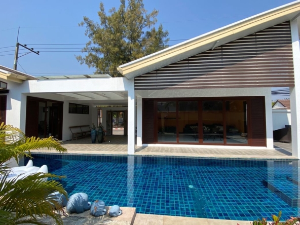 A unique home with private pool for rent or sale in Hang Dong