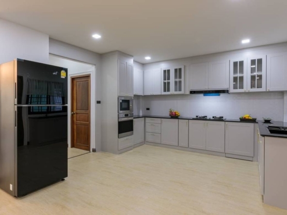 Newly renovated 3 bed with a private pool for sale in Hang Dong