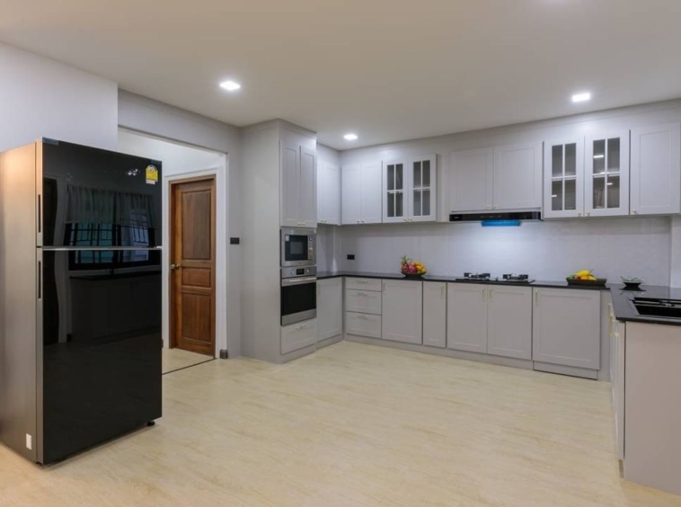 Newly renovated 3 bed with a private pool for sale in Hang Dong