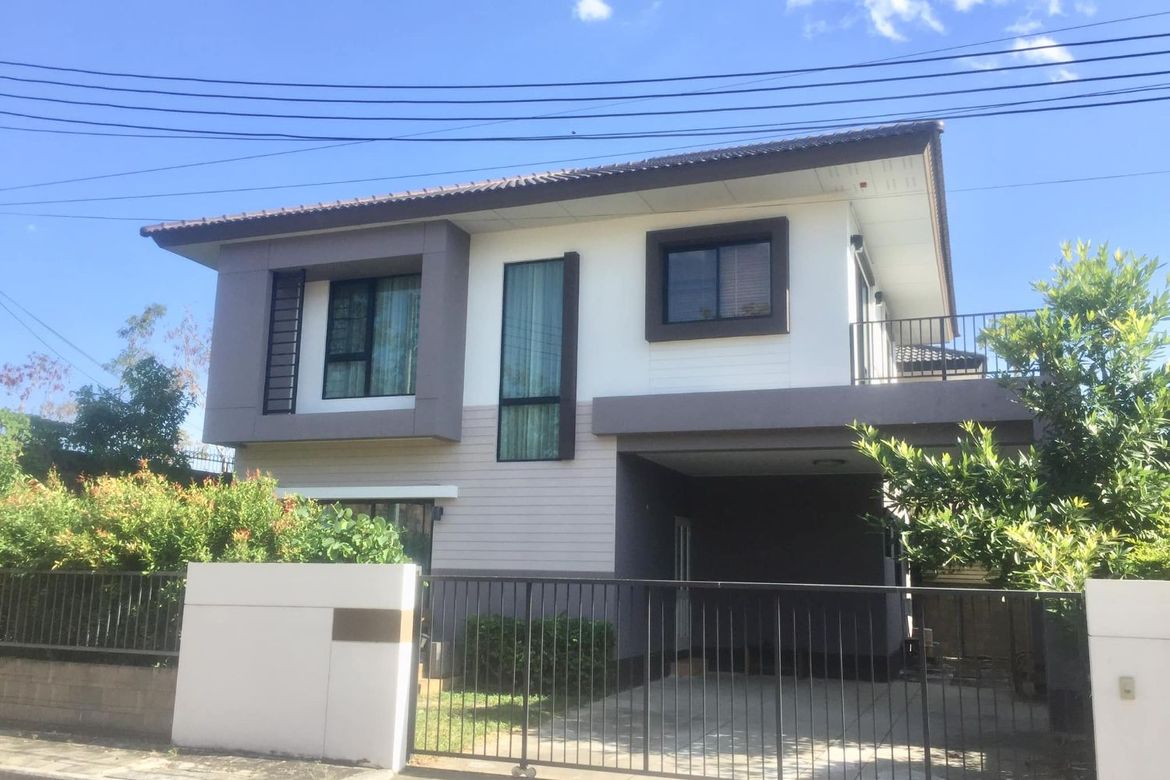 For Sale/Rent . Near Ruamchok Intersection