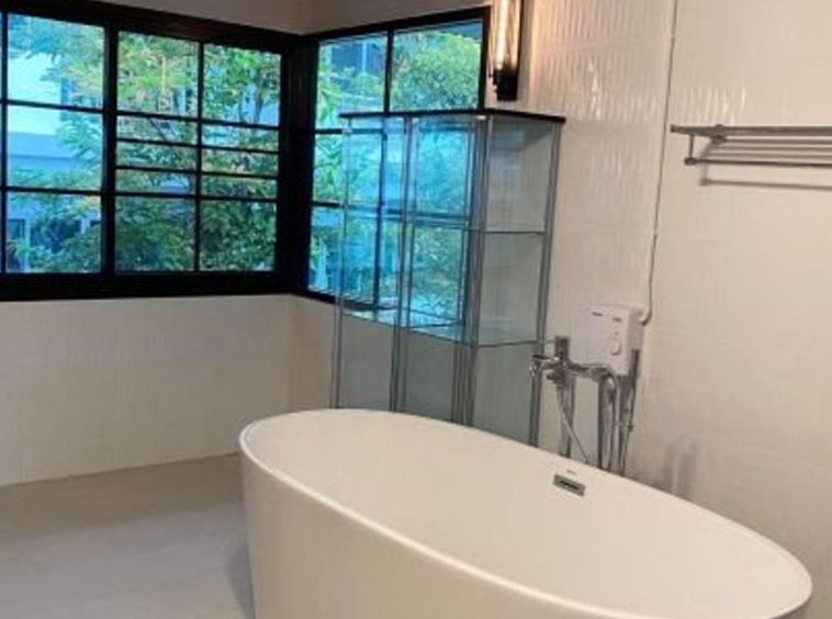 A unique modern townhome for sale or rent in Muang Chiang Mai-P-PHS485