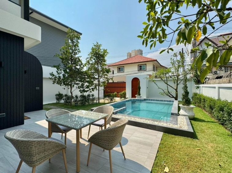 Luxurious Brand New 3-Story House with Spectacular Views in Chiang Mai-SM-Sta-1640