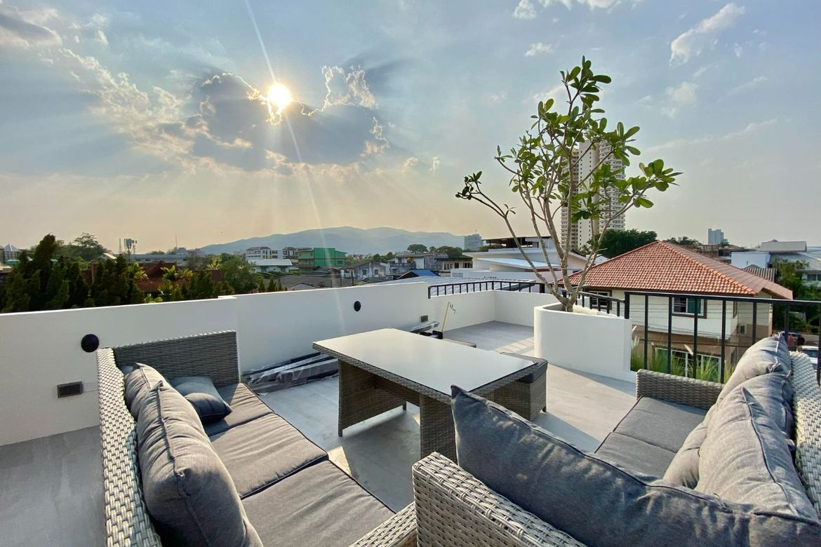 Luxurious Brand New 3-Story House with Spectacular Views in Chiang Mai-SM-Sta-1640