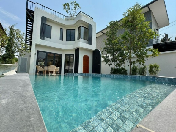 Luxurious Brand New 3-Story House with Spectacular Views in Chiang Mai-SM-Sta-1640