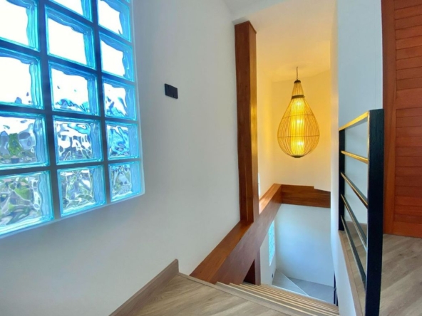 Luxurious Brand New 3-Story House with Spectacular Views in Chiang Mai-SM-Sta-1640