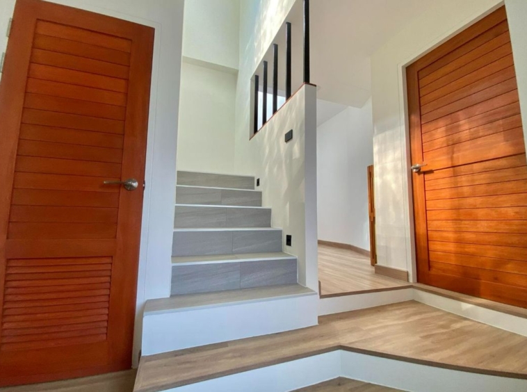 Luxurious Brand New 3-Story House with Spectacular Views in Chiang Mai-SM-Sta-1640