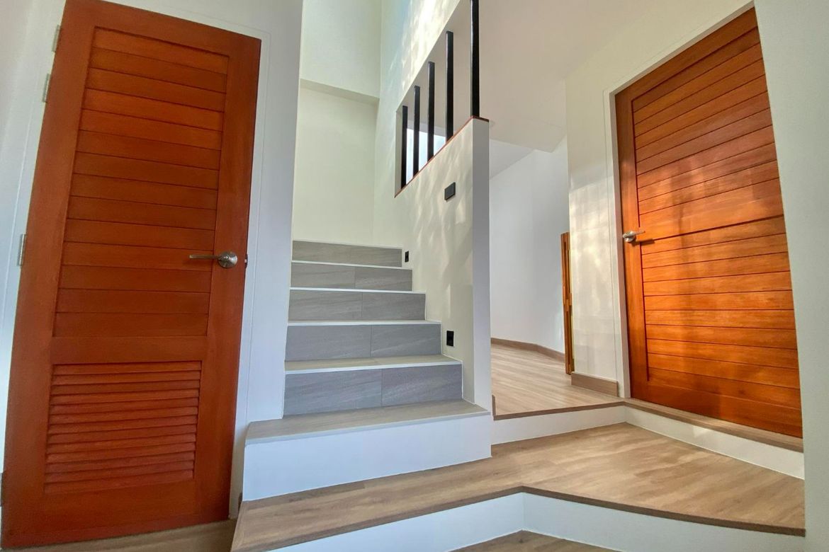 Luxurious Brand New 3-Story House with Spectacular Views in Chiang Mai-SM-Sta-1640