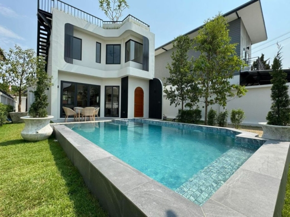 Luxurious Brand New 3-Story House with Spectacular Views in Chiang Mai-SM-Sta-1640