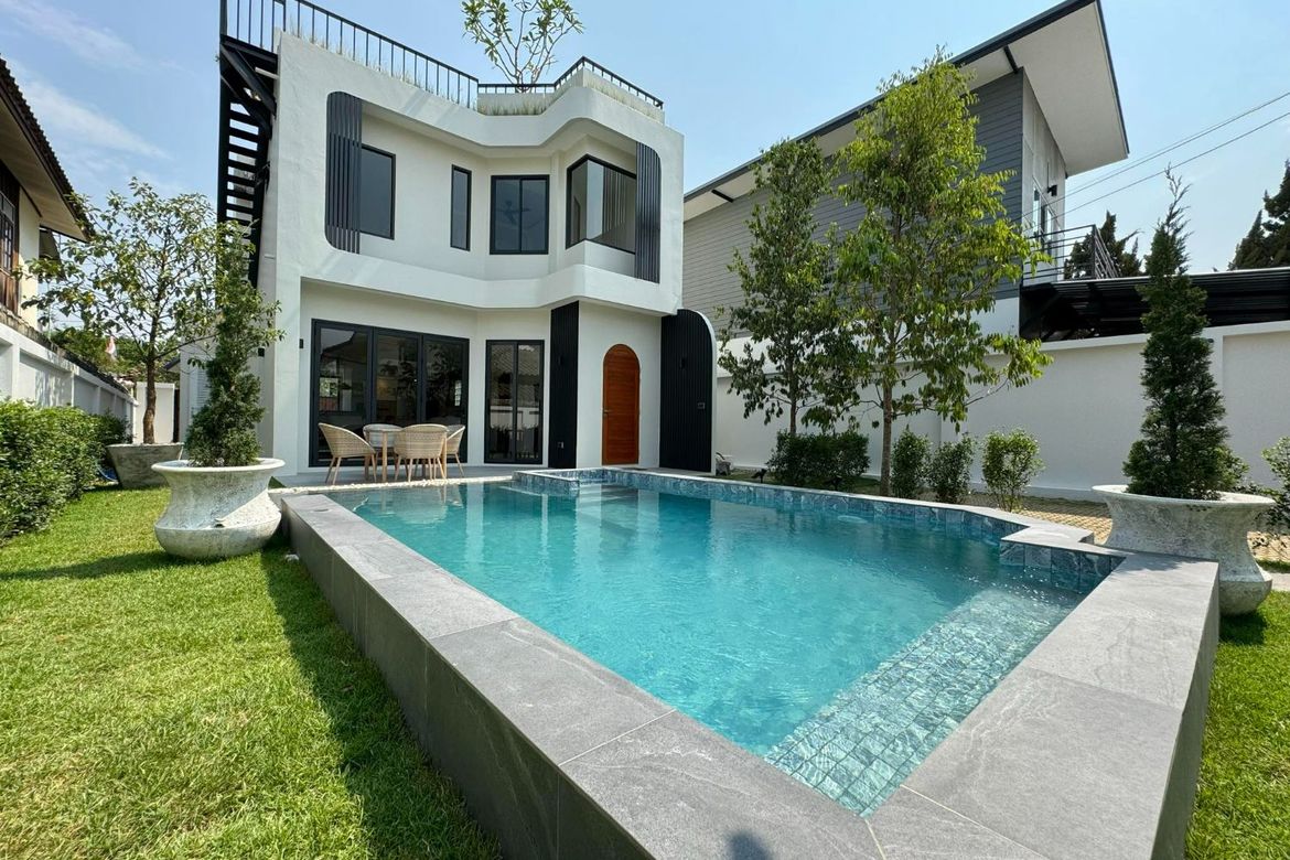 Luxurious Brand New 3-Story House with Spectacular Views in Chiang Mai-SM-Sta-1640